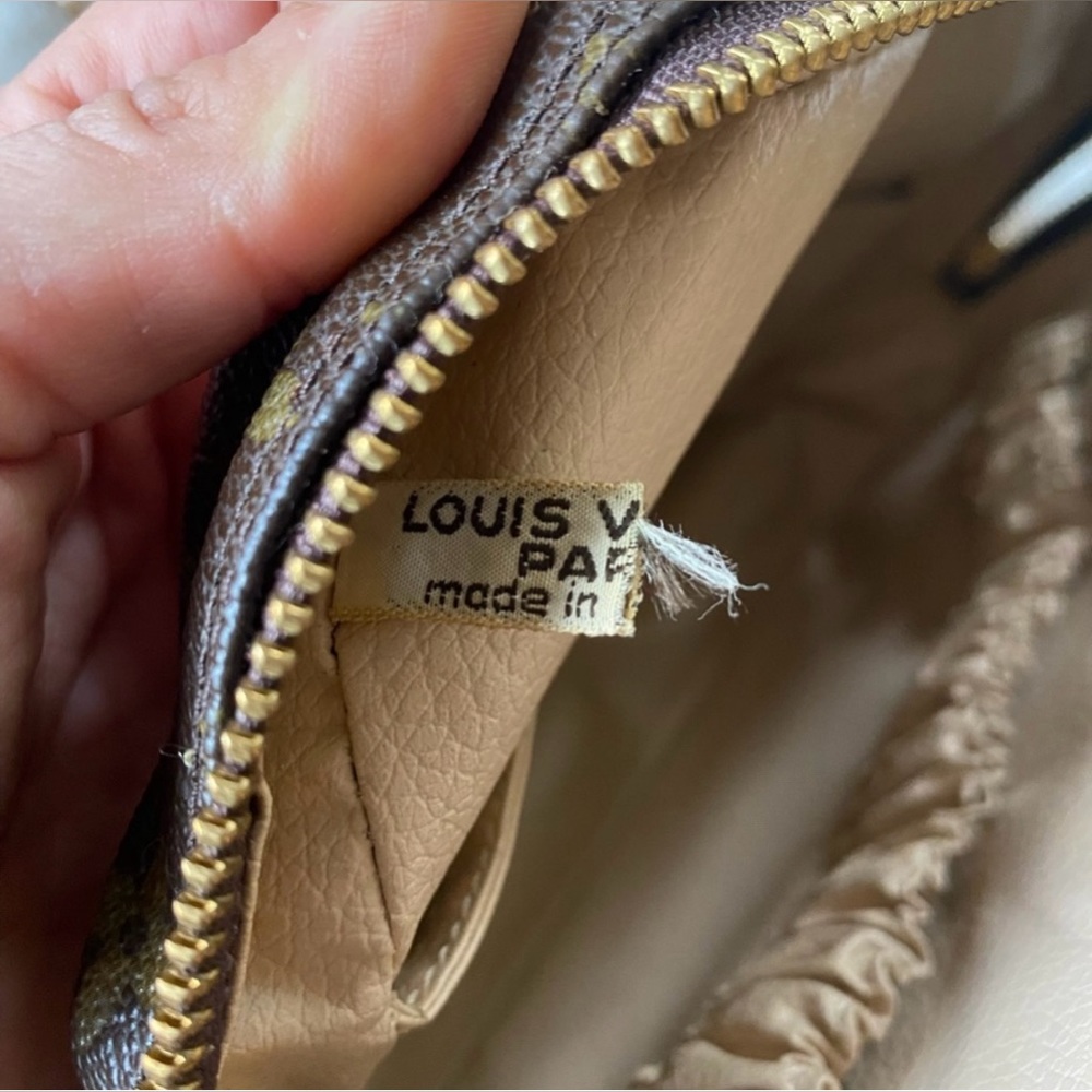 Authentic Louis Vuitton French Trousse Toilette 28 Converted to Crossbody Purse - Picture 8 of 9